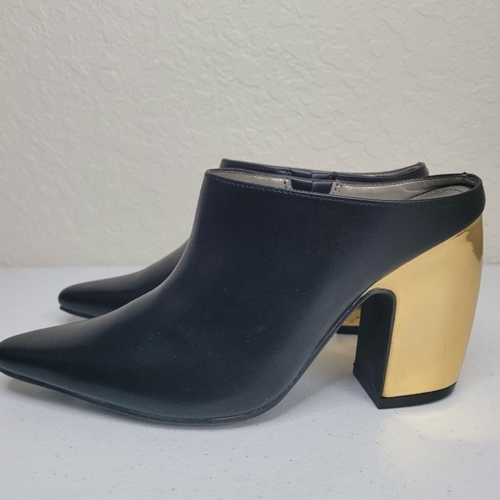 Worthington Size 7 Black and Gold Mules with Architectural Heel New With Tags